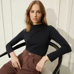 BASEMENT - Polera Manga Corta Mujer
