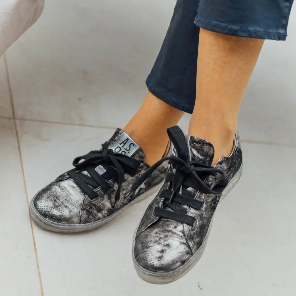 AS 98 - Zapatilla Urbana Mujer Cuero Gris AS 98