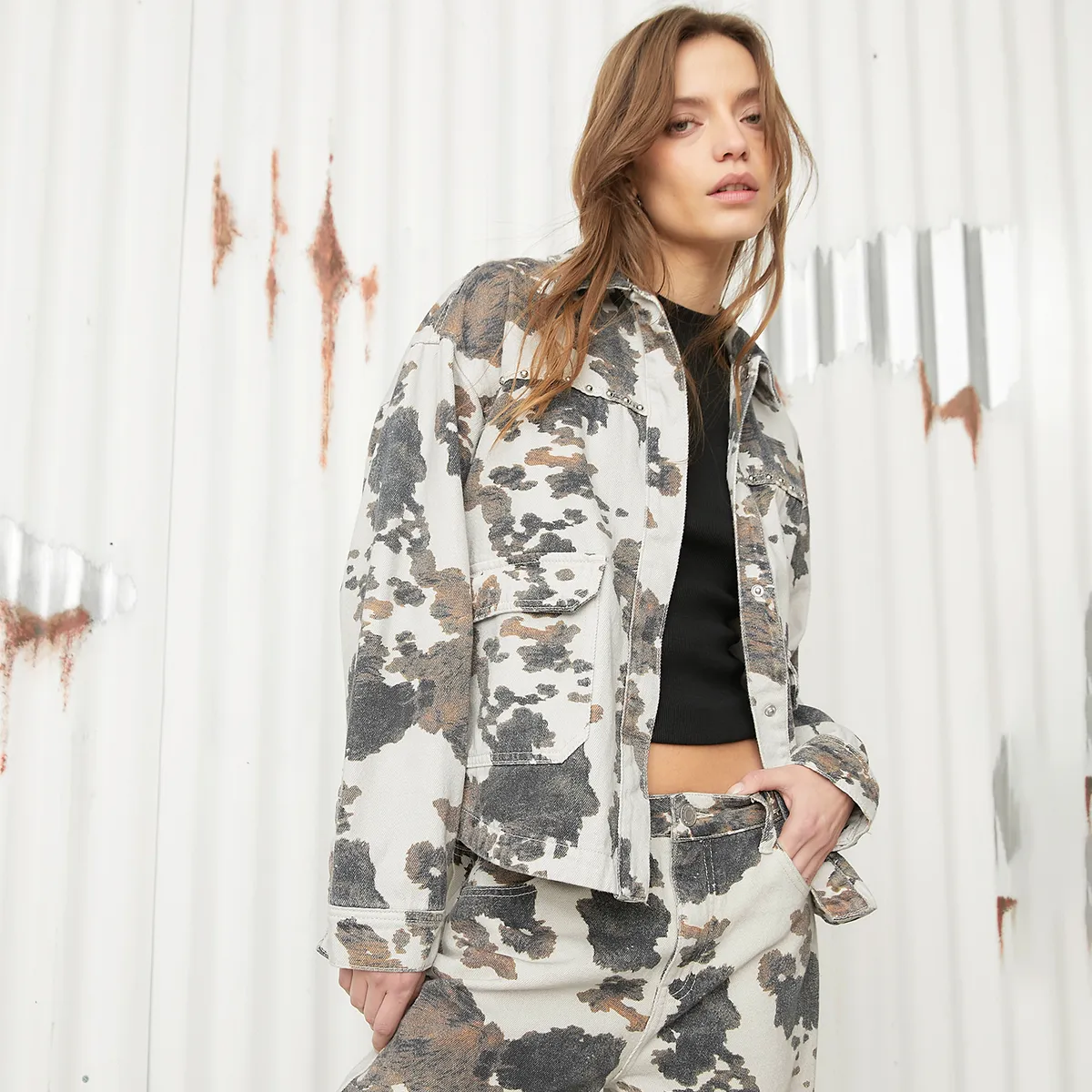 AMERICANINO - Chaqueta Animal Print Mujer Americanino