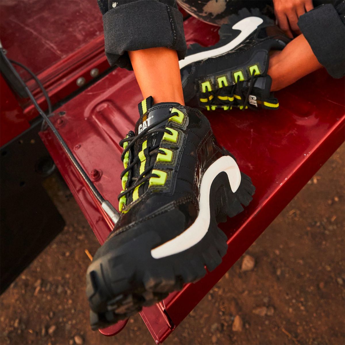 CAT - Zapatilla Urbana Mujer Cuero Negro Cat