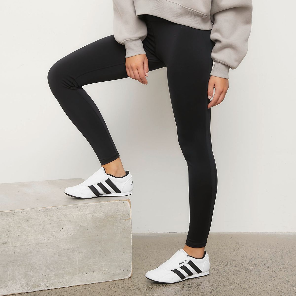 ADIDAS - Tekwen Zapatilla Urbana Mujer Blanco Adidas