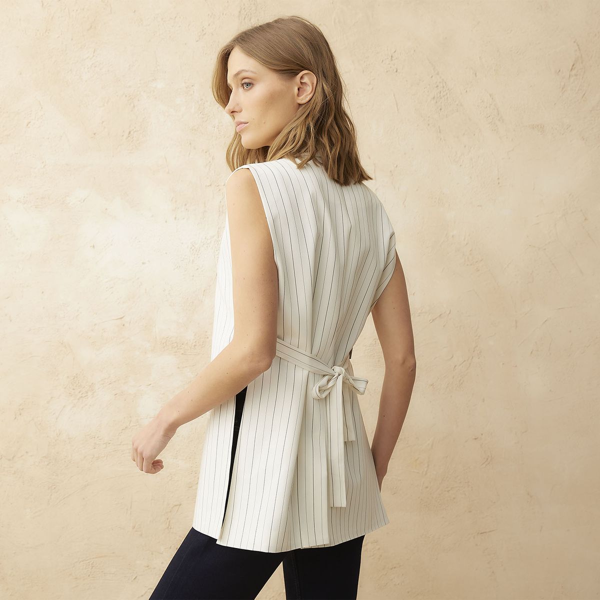 BASEMENT - Vest Mujer Basement