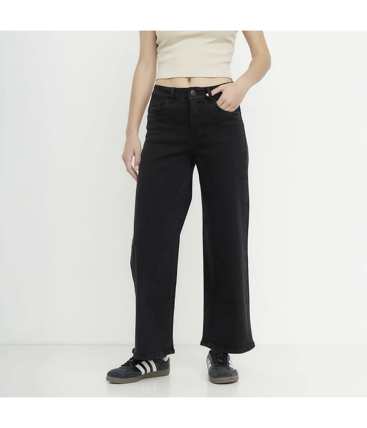 w=1200,h=1400,fit=pad