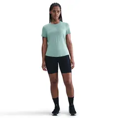 NIKE - Polera Manga Corta Regular Fit Mujer