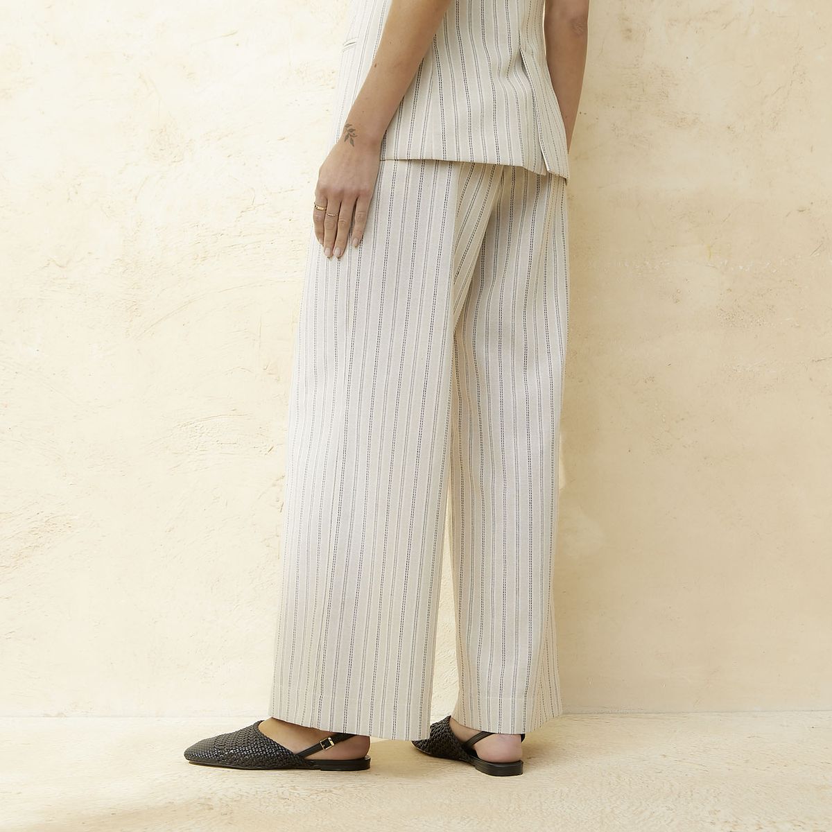 BASEMENT - Pantalón Regular Tiro Medio Mujer Basement