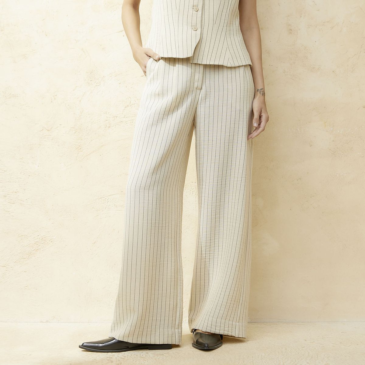 BASEMENT - Pantalón Regular Tiro Medio Mujer Basement