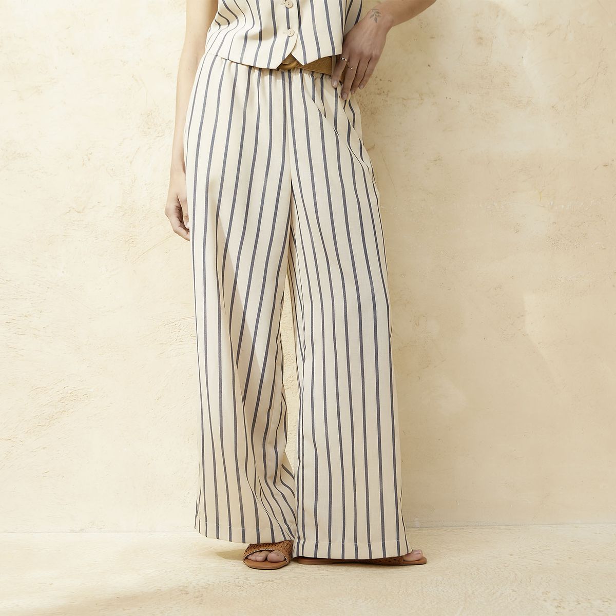 BASEMENT - Pantalón Regular Tiro Medio Mujer Basement