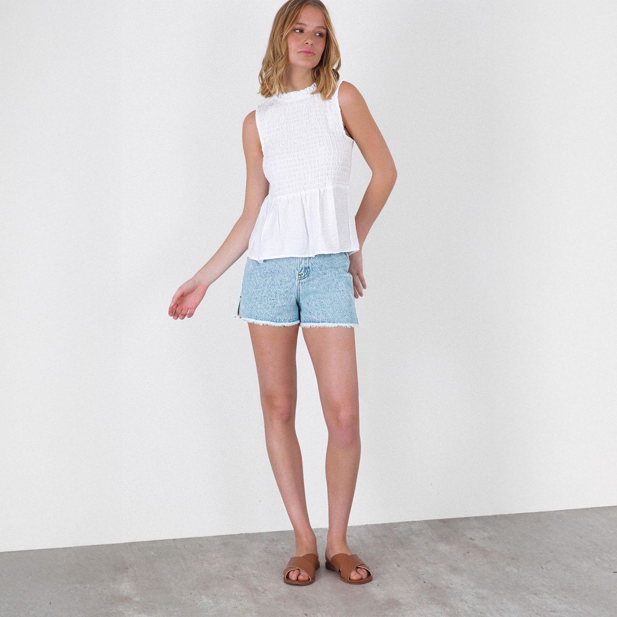 RAINDOOR - Short Regular Tiro Medio Mujer Raindoor