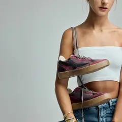 AS 98 - Zapatilla Urbana Mujer Cuero Burdeo