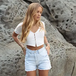 BASEMENT - Short Mujer x Paula Mekis