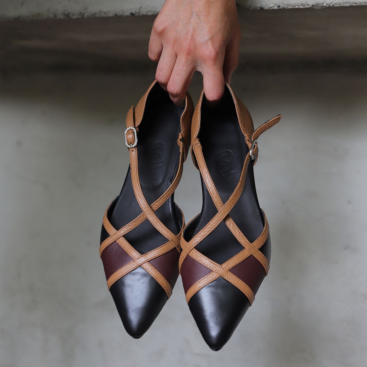 ALBA Y ADELA - Mocasín Mujer Negro Alba y Adela