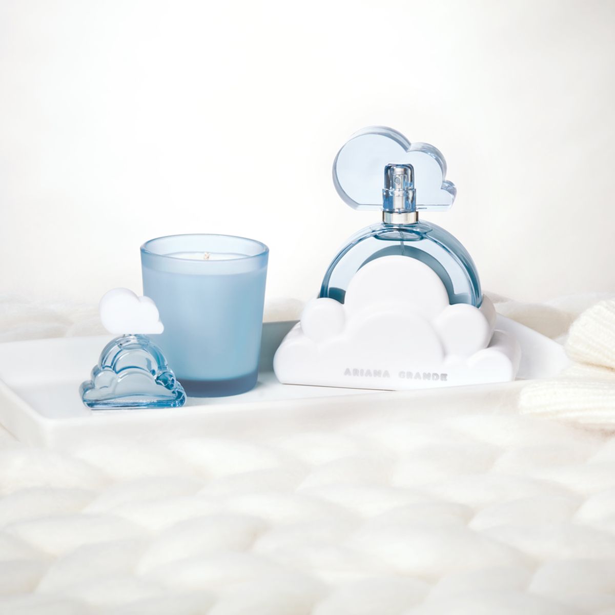 ARIANA GRANDE - Set Cloud Gift 2025 Ariana Grande