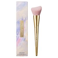 Cheek-Hugging Bronzer Brush 190 (Brocha Para Bronceador)