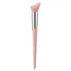 FENTY BEAUTY - Cheek-Hugging Highlight Brush 121 (Brocha Para Iluminador)