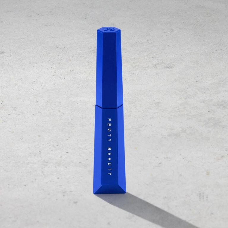 Hella Thicc Volumizing Mascara (Máscara De Pestañas) 10 ml