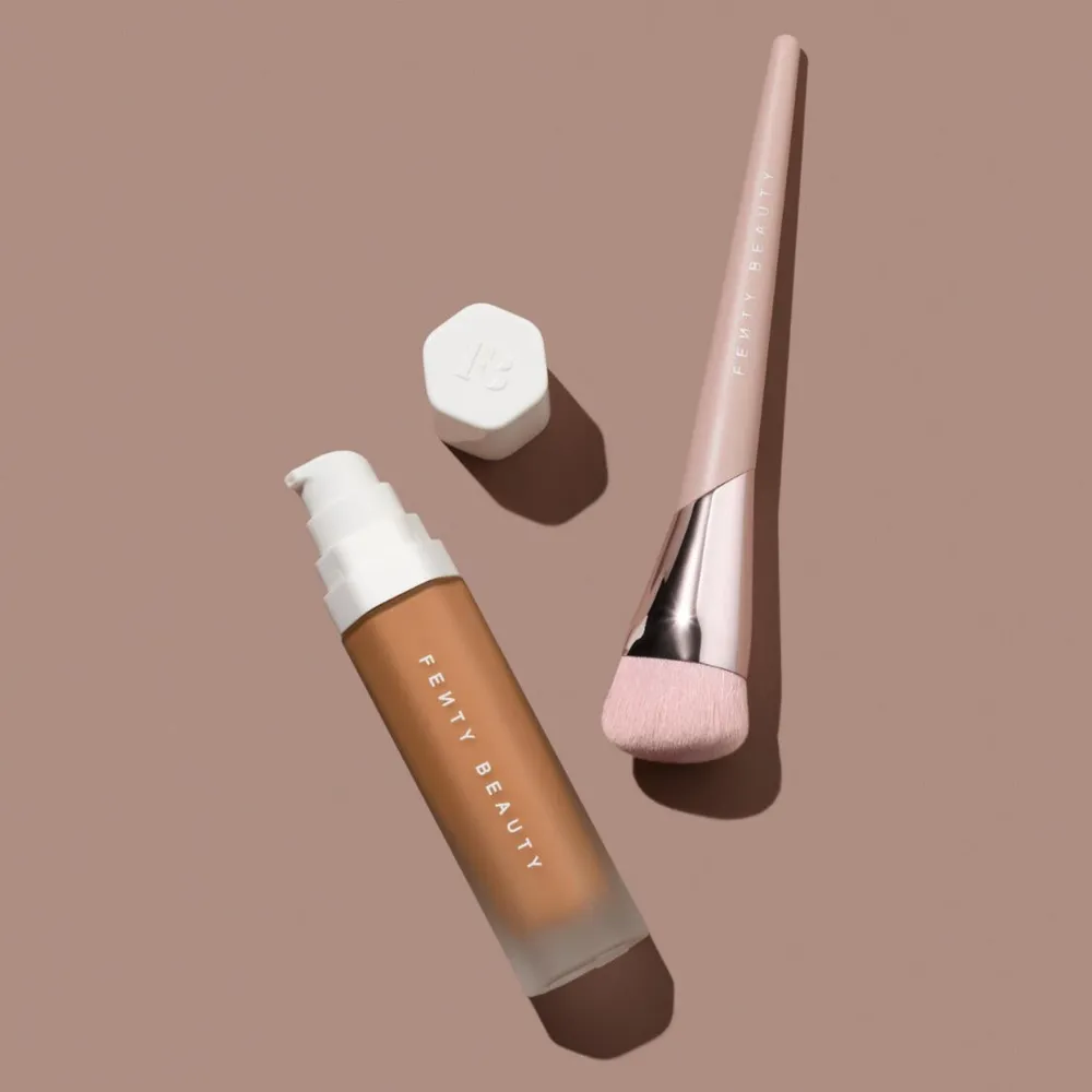 Fenty Beauty Soft'Lit Naturally Luminous Longwear Foundation 130, foto 7