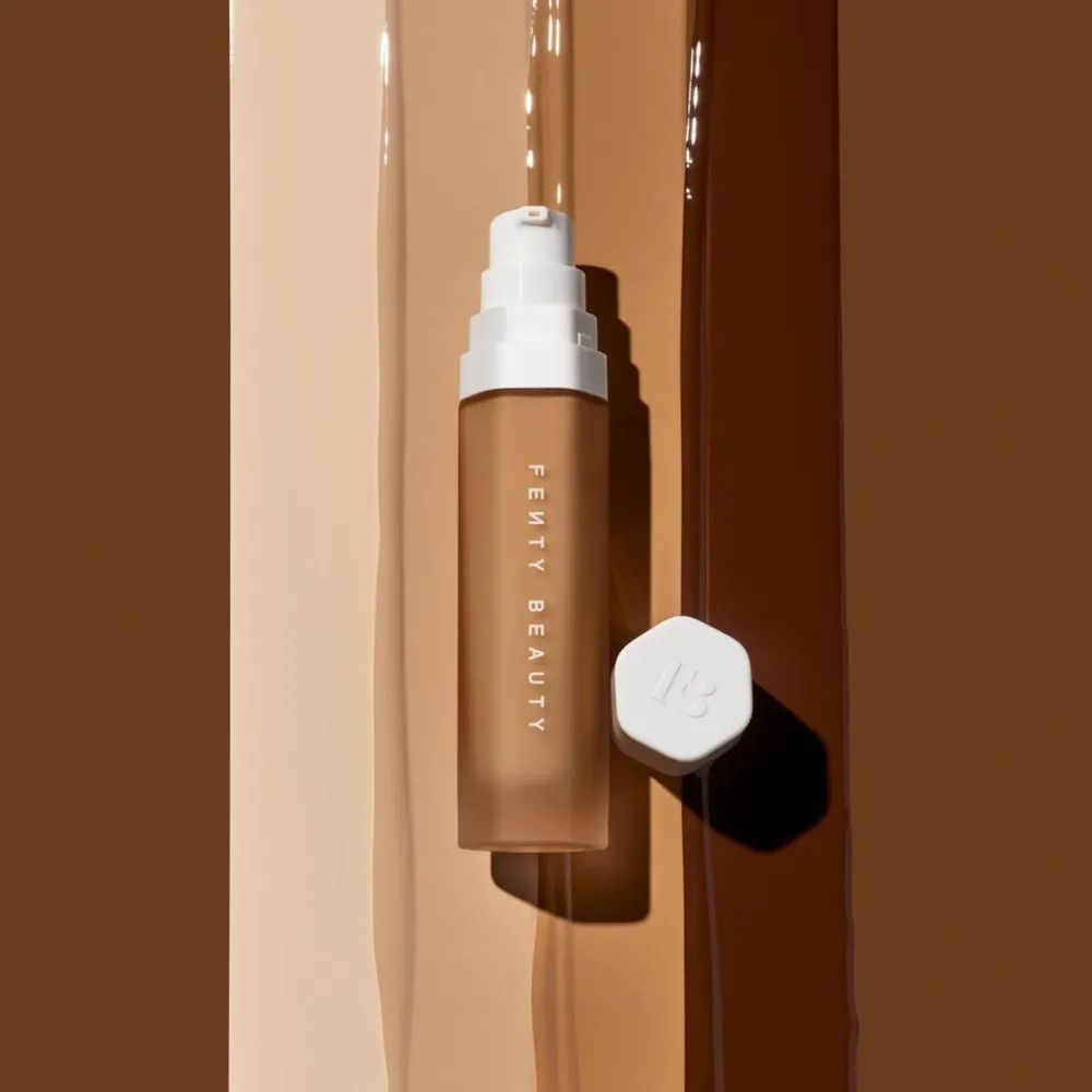 Fenty Beauty Soft'Lit Naturally Luminous Longwear Foundation 230, foto 8