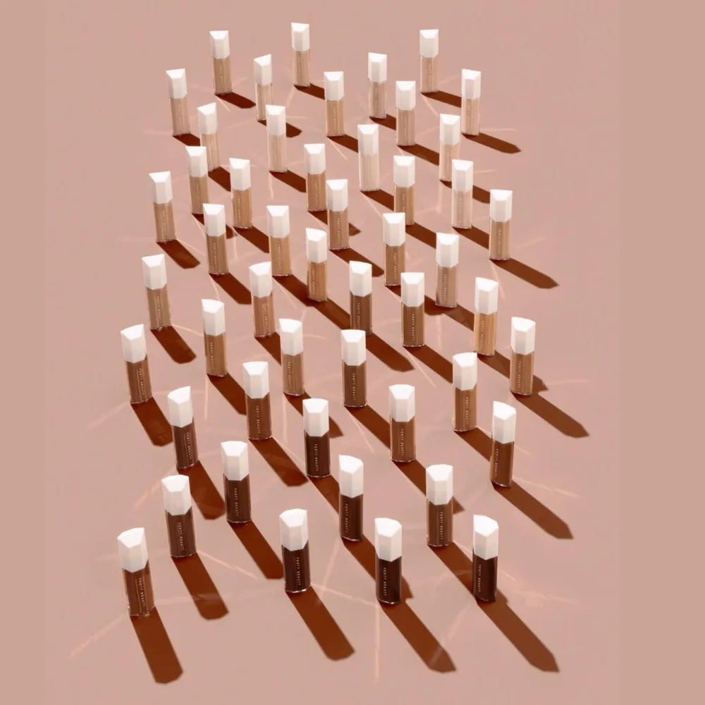 Fenty Beauty We're Even Hydrating Longwear Concealer 315W, foto 6