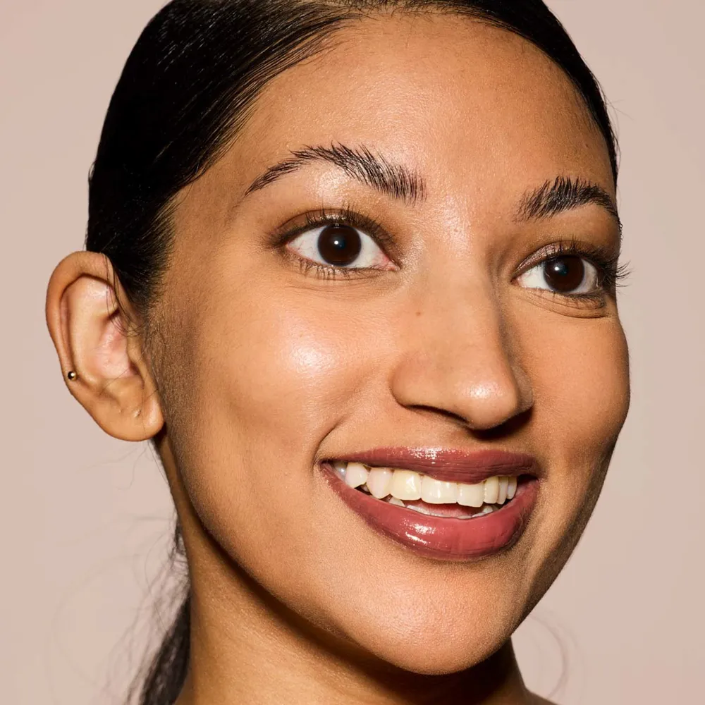 Fenty Beauty Bright Fix Brightening + Blurring Powder Peach, foto 6