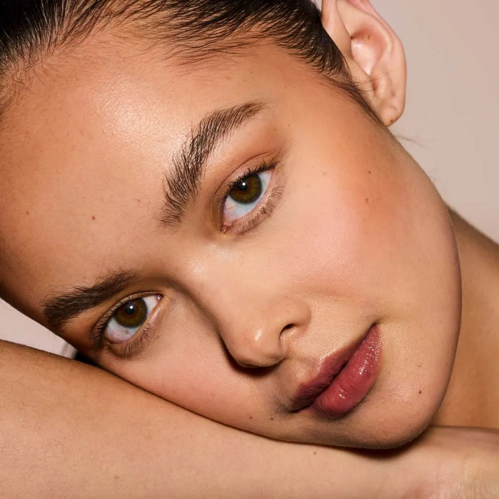 Fenty Beauty Bright Fix Brightening + Blurring Powder Lavender, foto 6