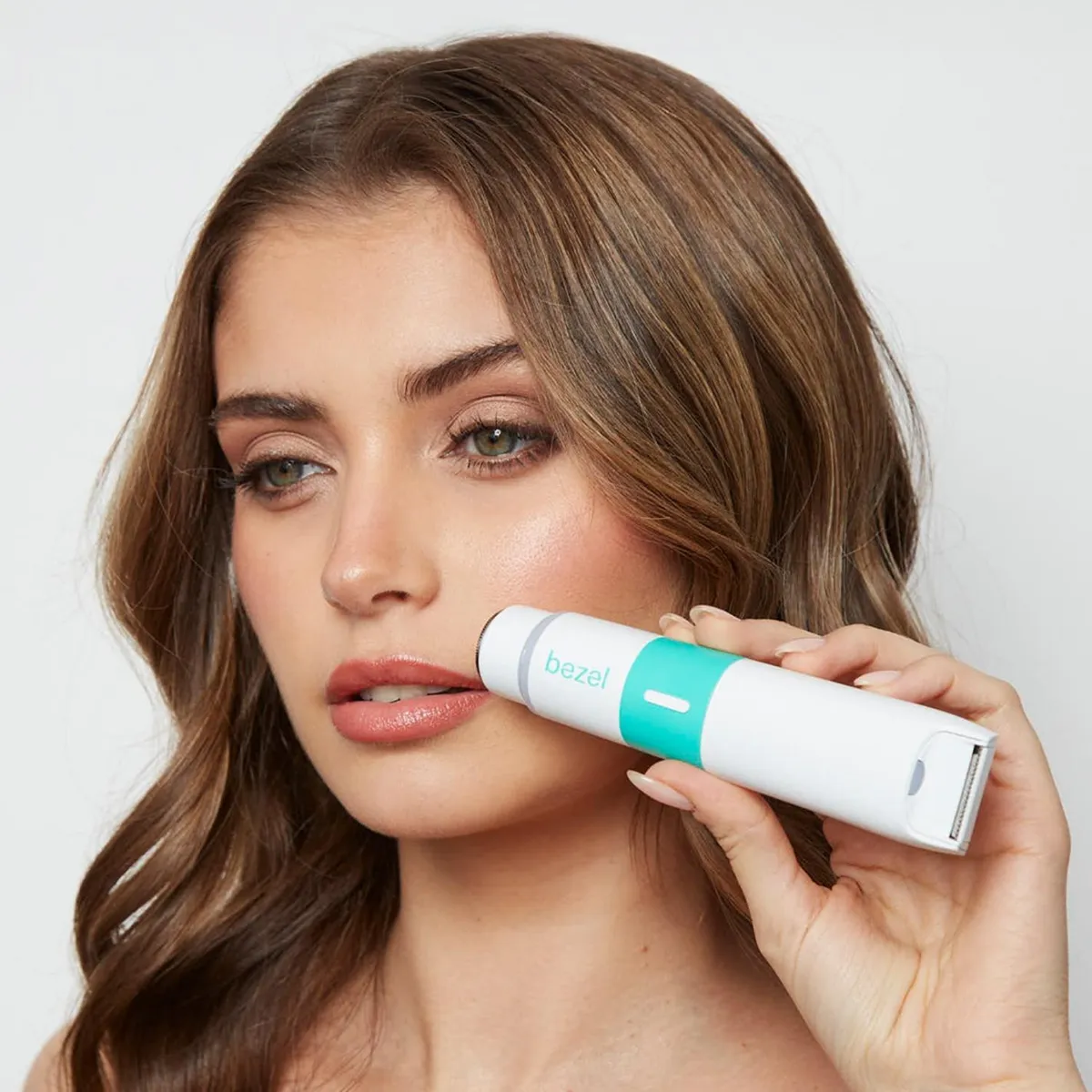 BEZEL - Depiladora 2 En 1 Facial+Recortador Bezel Pro