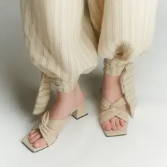 ATHAR - Sandalia Mujer Beige