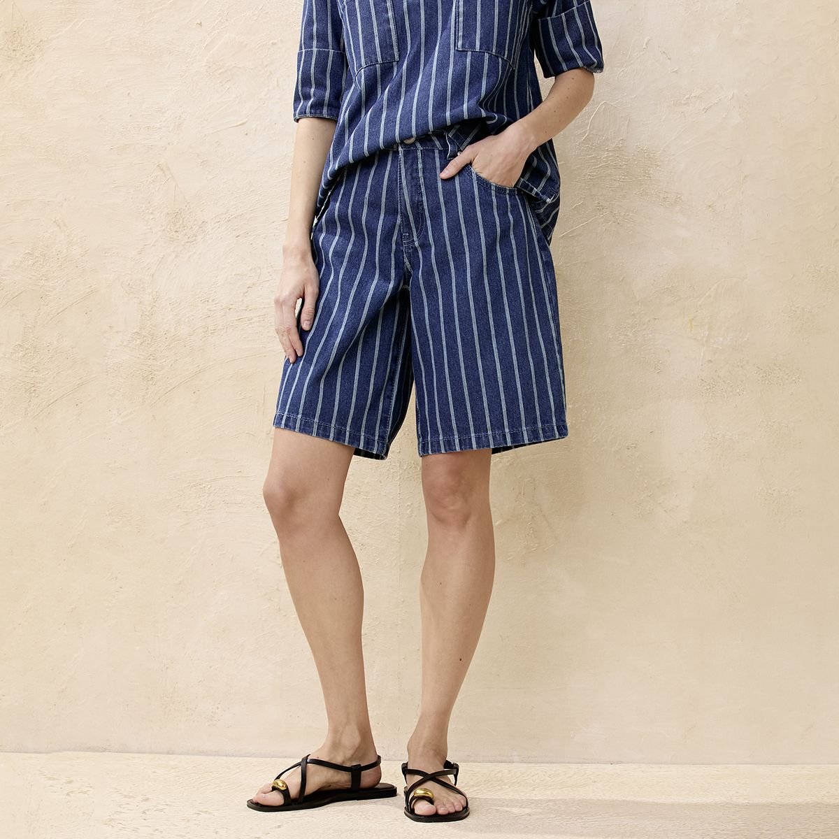 BASEMENT - Short Básico Tiro Medio Mujer Basement