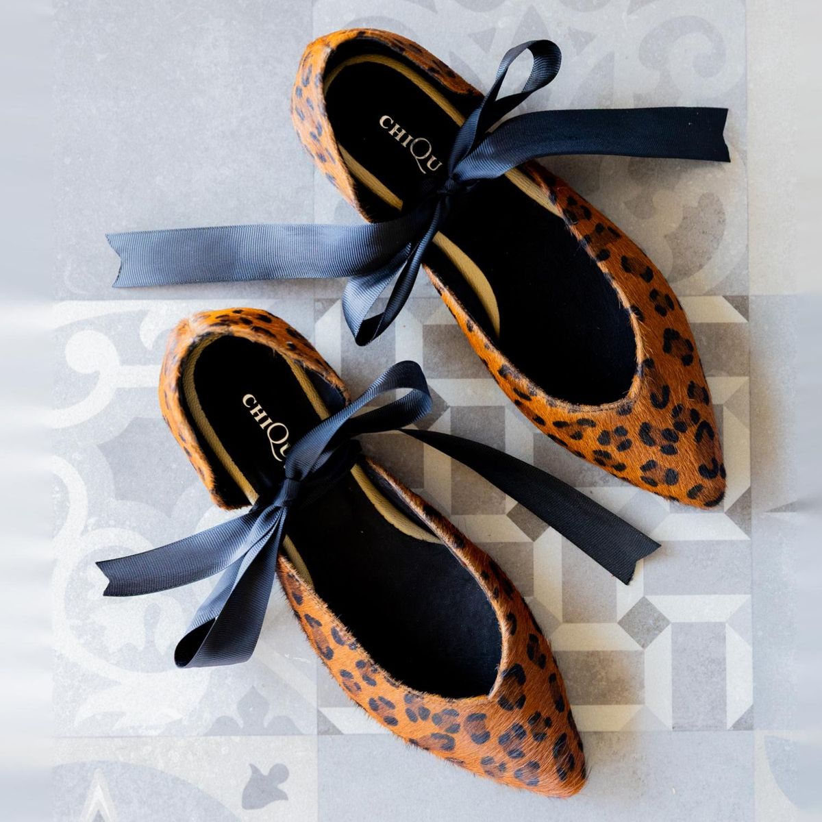 CHIQUITA - Ballerina Mujer Cuero Animal Print Chiquita