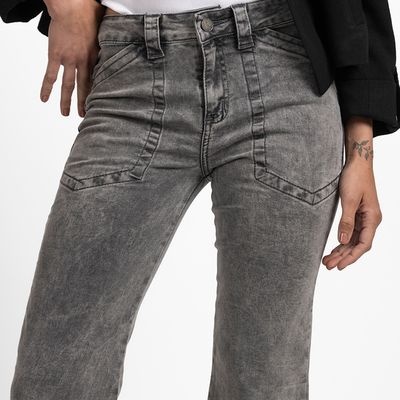 Imagen 2 del producto Jeans Flare Tiro Medio Mujer