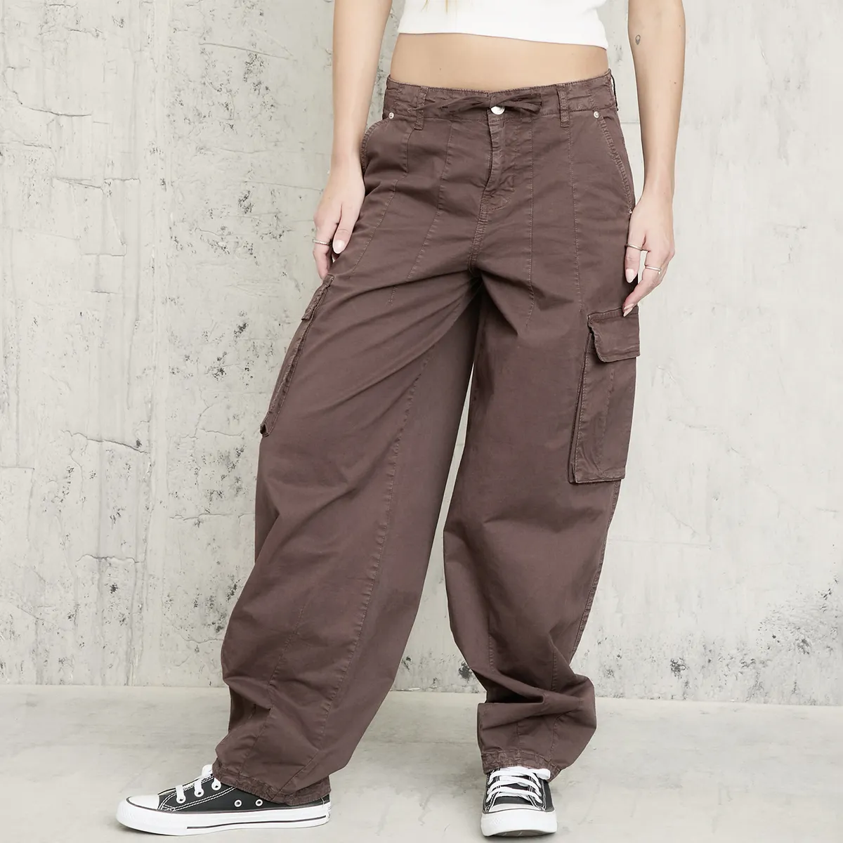 AMERICANINO - Pantalón Cargo Parachute Tiro Medio Mujer Americanino