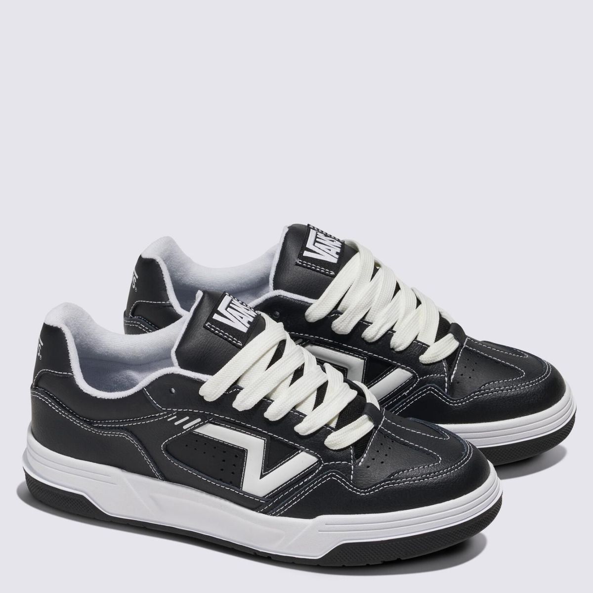 VANS - Upland Zapatilla Urbana Hombre Cuero Negro Vans