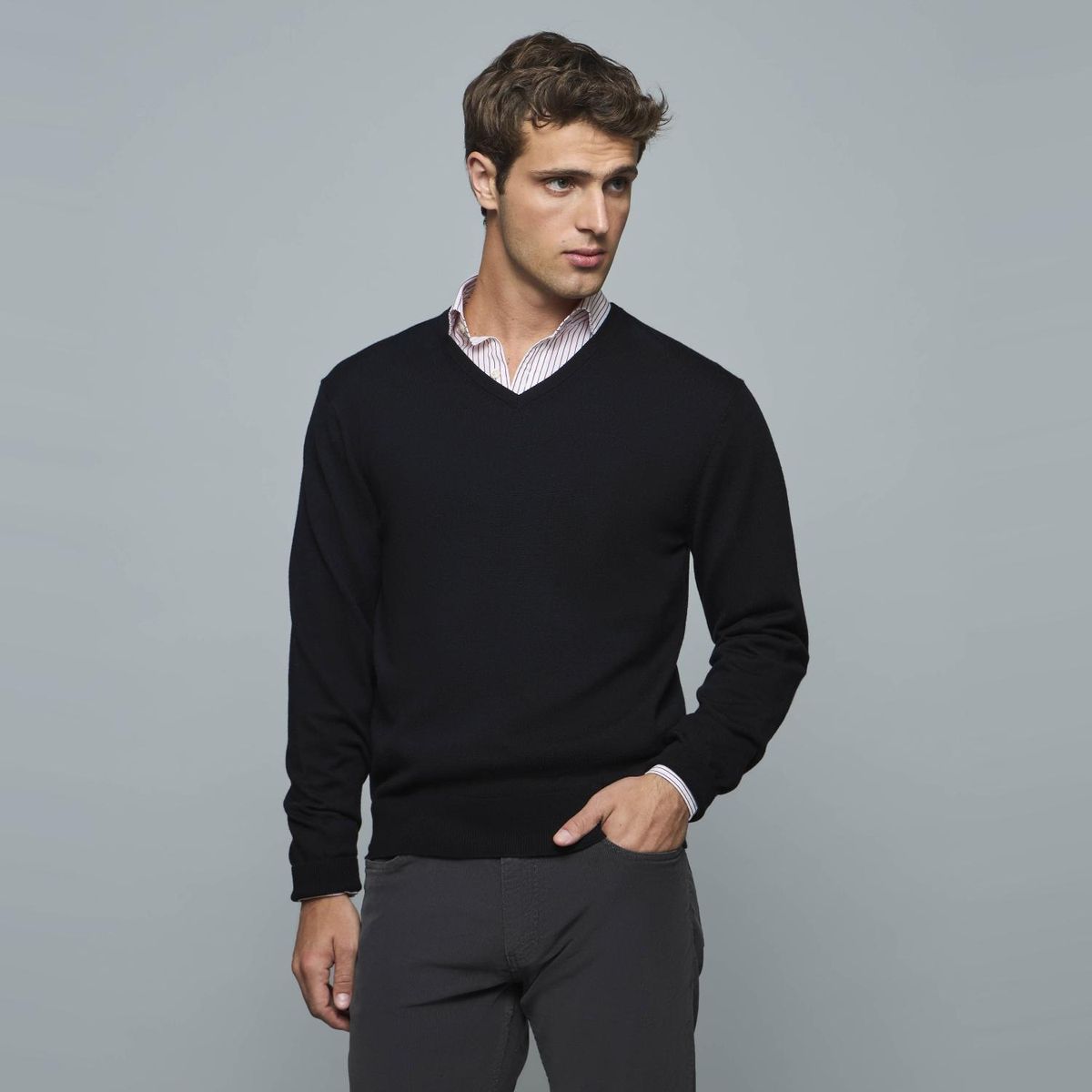 SAVILLE ROW - Sweater Liso Cuello V Lana Merino Saville Row