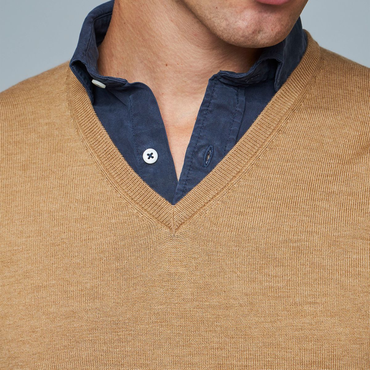 SAVILLE ROW - Sweater Liso Cuello V Lana Merino Saville Row