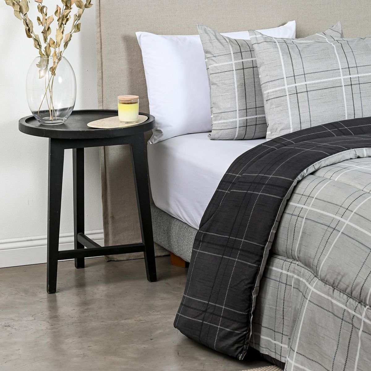  - Plumón Estampado Reversible Cuadra American Family