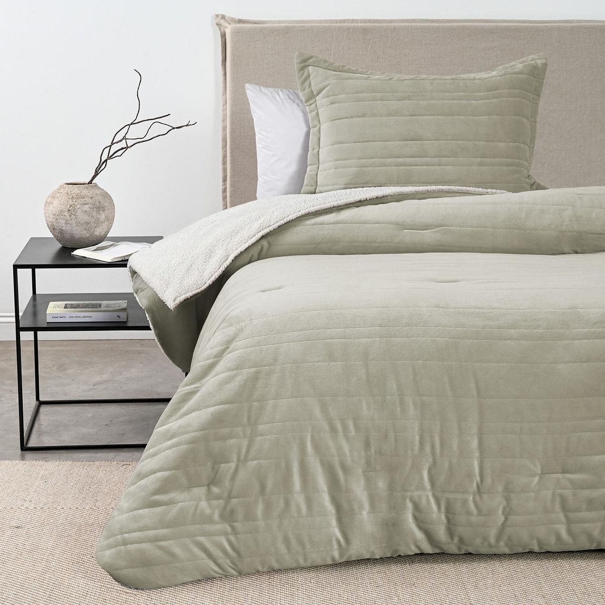 ELEMENTS & CO - Plumón Velvet Sherpa Stripe Elements and Co
