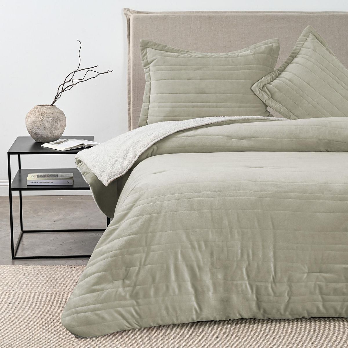 ELEMENTS & CO - Plumón Velvet Sherpa Stripe Elements and Co