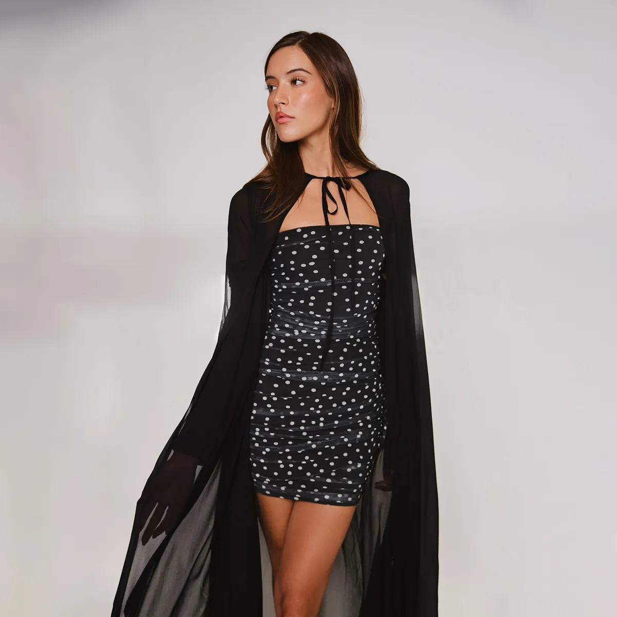 BASEMENT - Vestido Corto Cranberry Chic Basement