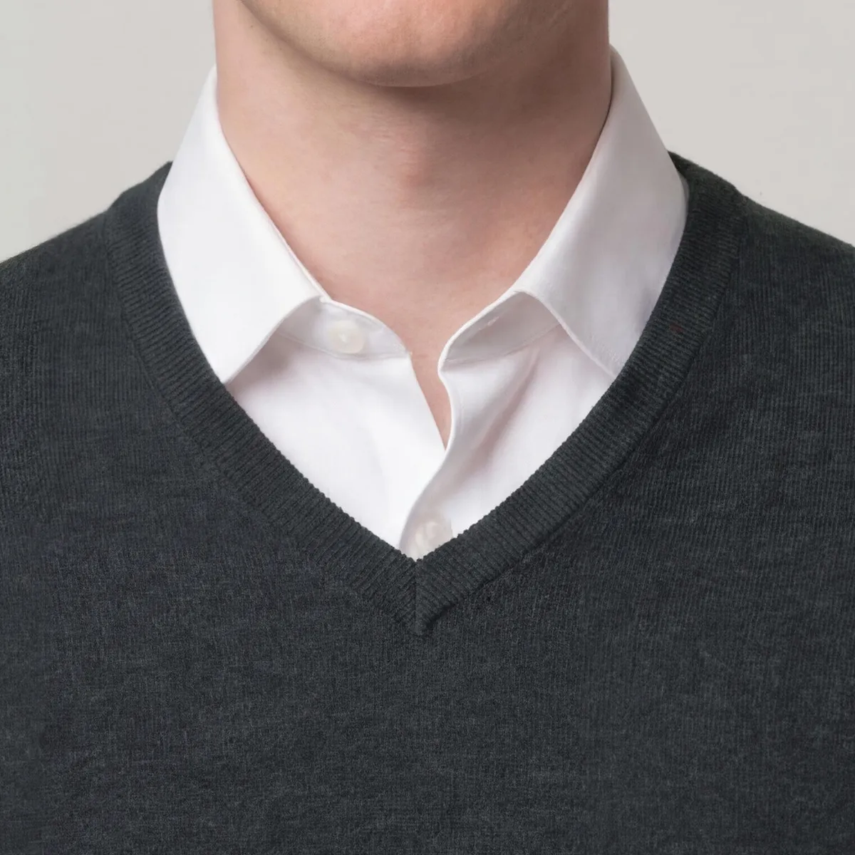 SAVILLE ROW - Sweater Liso Cuello V Manga Larga Merino Italiano Hombre Saville Row
