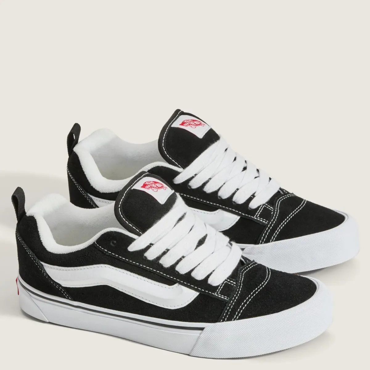 VANS - Knu Skool Zapatilla Urbana Unisex Niño Cuero Negro (34.5 a 39) Vans