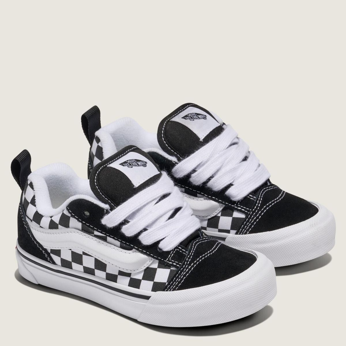 VANS - Knu Skool Zapatilla Urbana Niño Cuero Negro (34.5 a 39) Vans