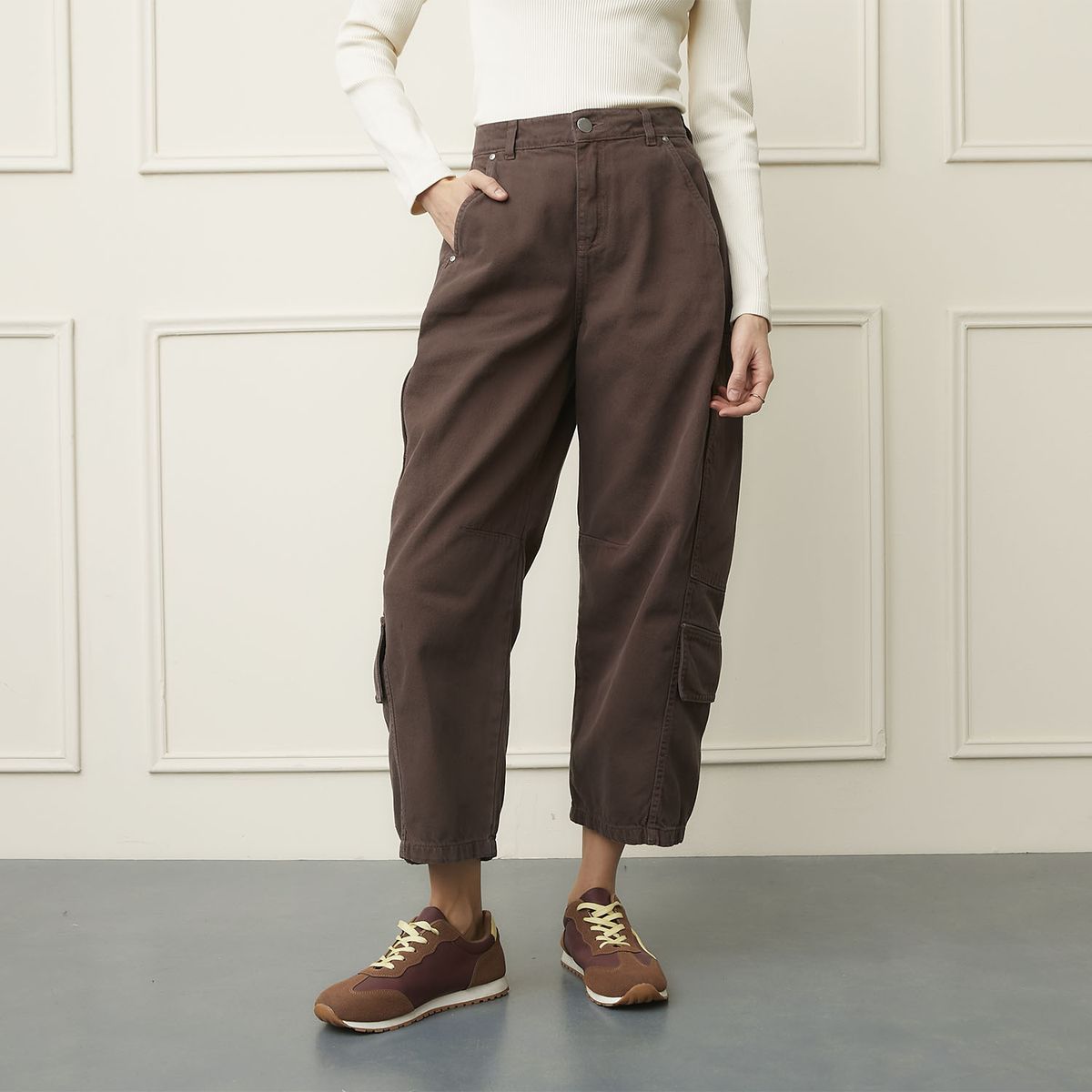 BASEMENT - Jeans Carrot Tiro Medio Mujer Basement