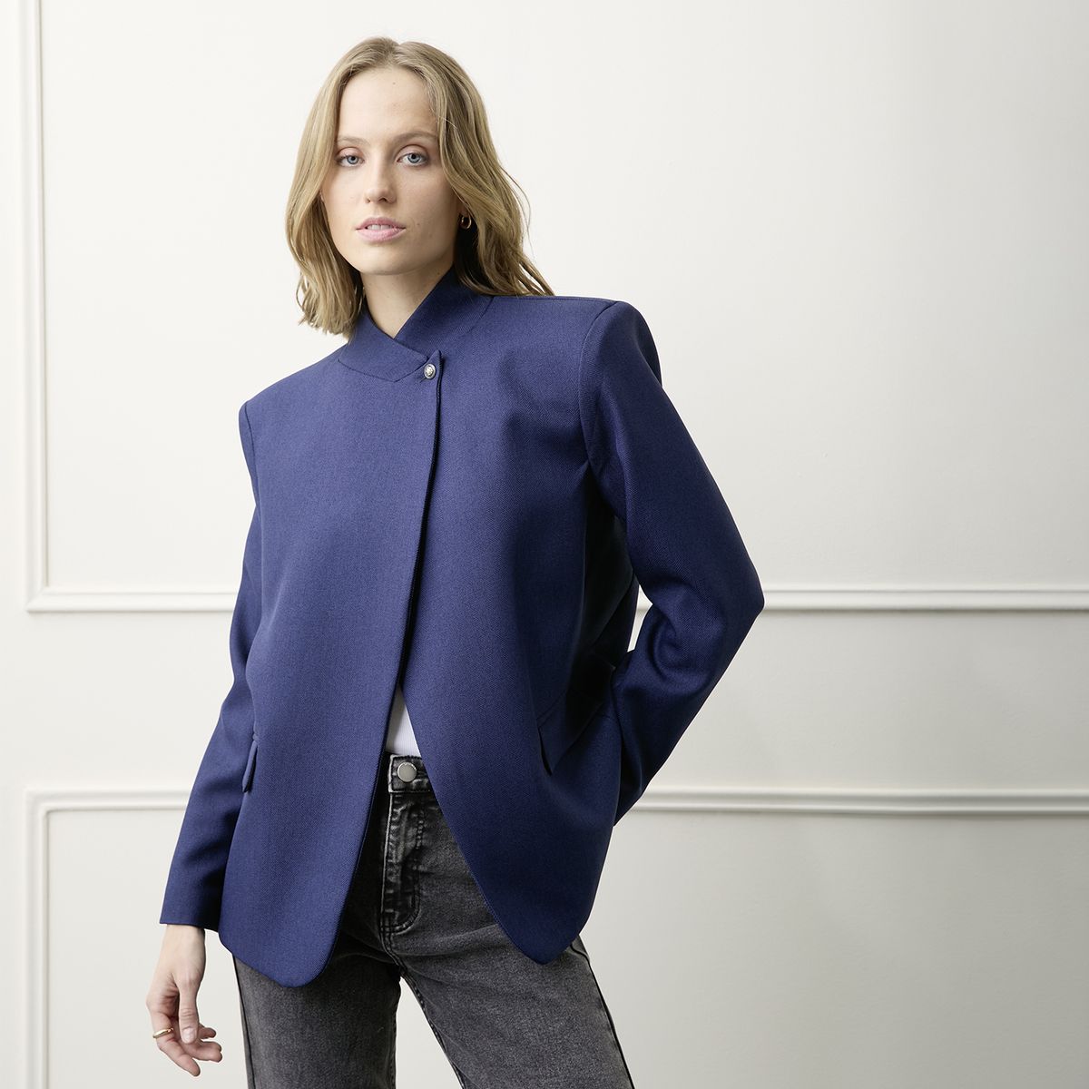 BASEMENT - Blazer Mujer Basement