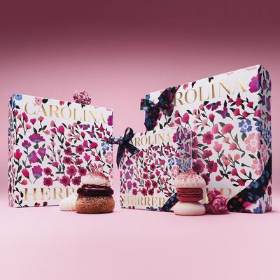 Imagen 2 del producto Perfume Mujer Estuche 212 VIP Rosé Eau de Parfum 80 ml + Loción Corporal 100 ml + Eau de Parfum 10 ml