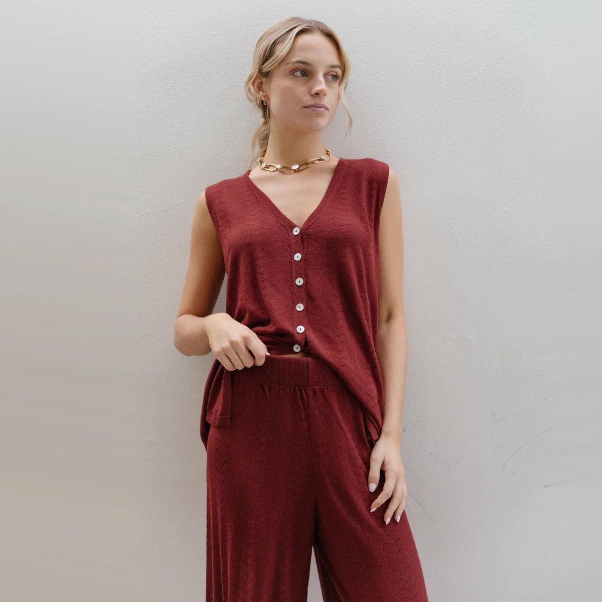 ADEU - Pantalón Ondas Regular Tiro Medio Mujer Adeu