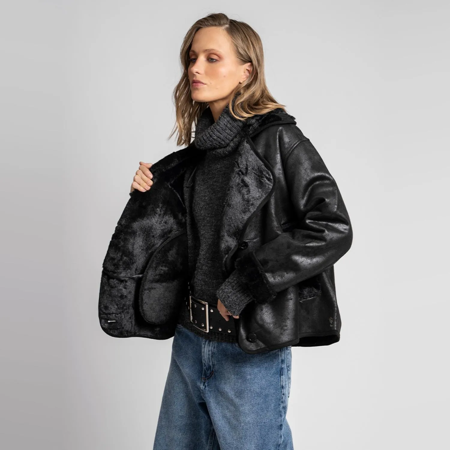 LOLITA LPK Chaqueta Consu Negro Mujer Lolita LPK | Falabella Chile