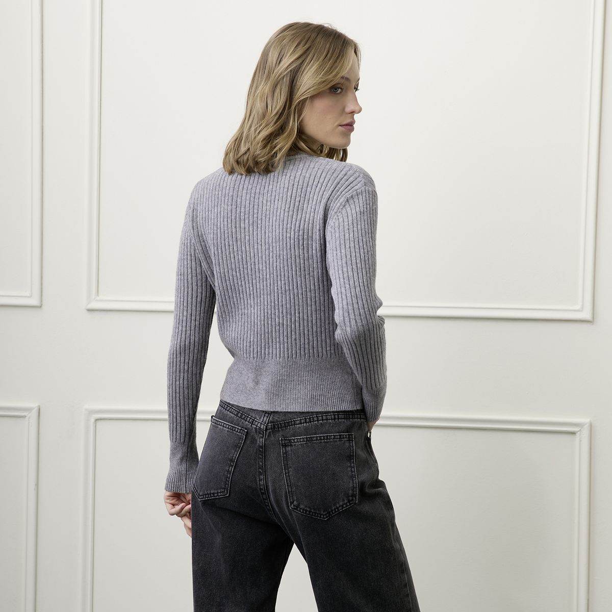 BASEMENT - Sweater Mujer Basement