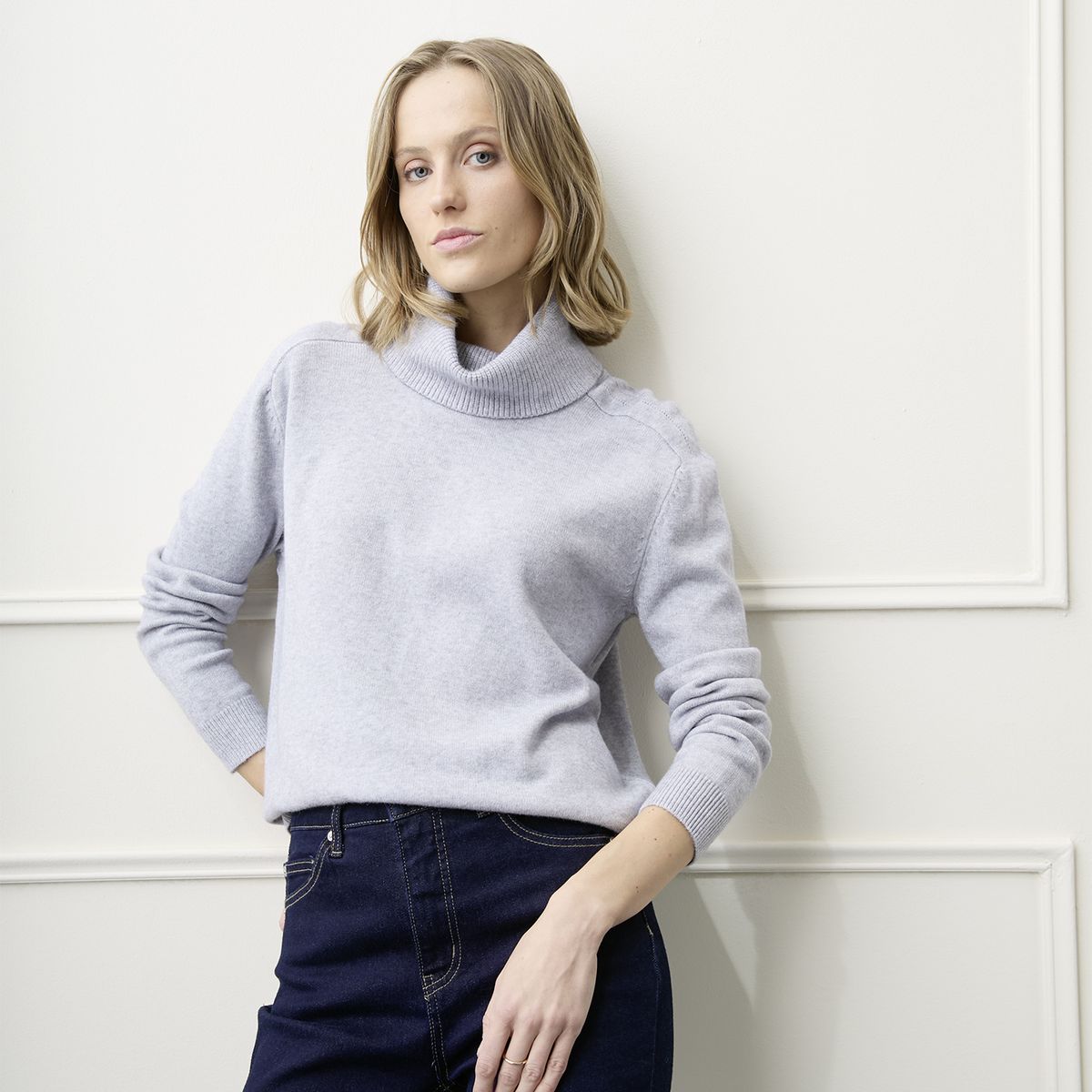 BASEMENT - Sweater Mujer Basement