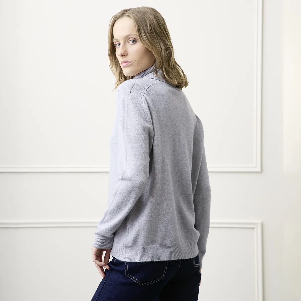 BASEMENT - Sweater Mujer Basement