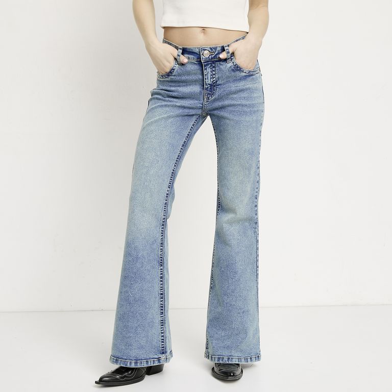 Jeans Flare Tiro Medio Mujer