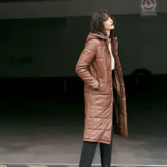 HER - Abrigo Puffa Larga Café Mujer